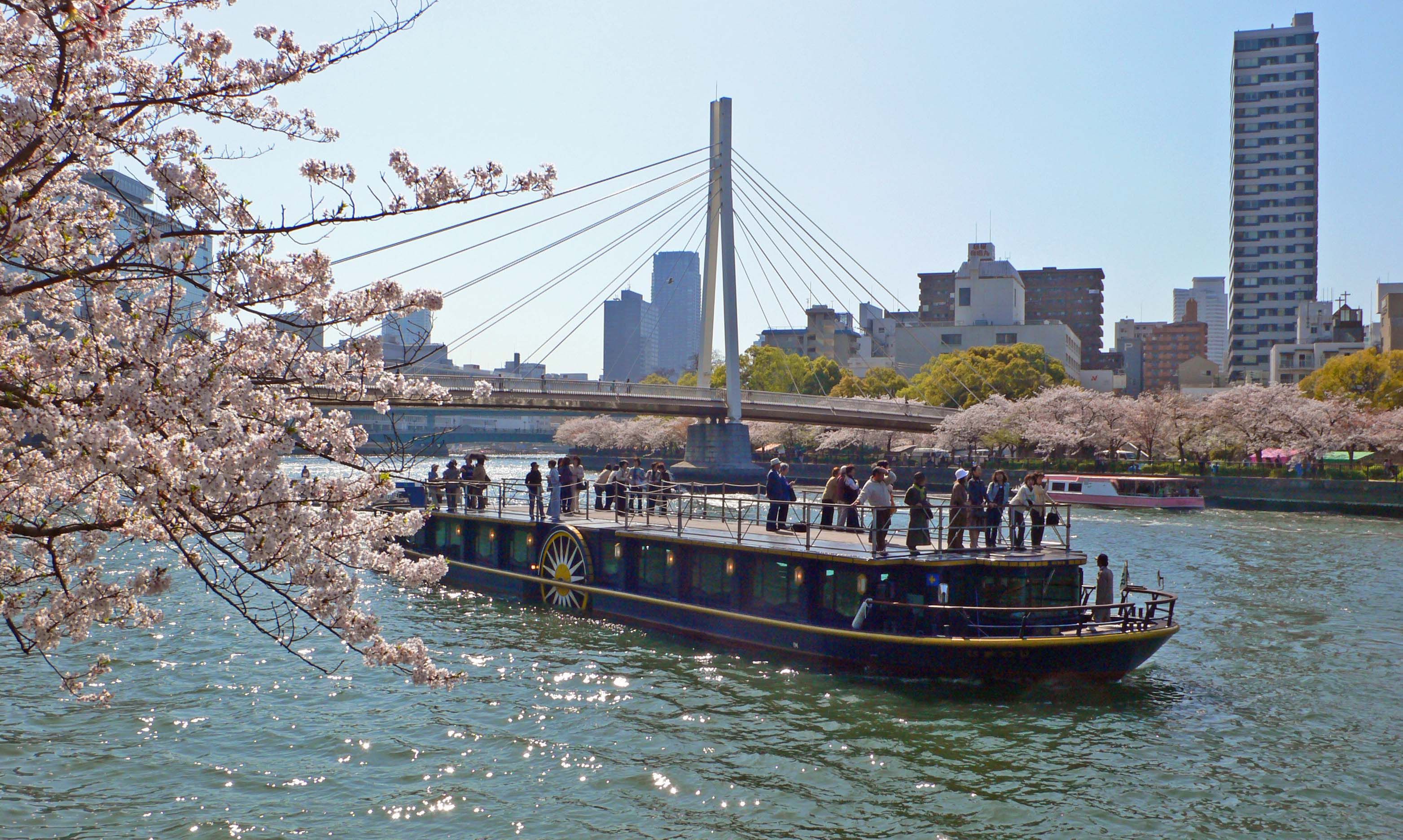 Spring Cruise Feature